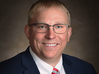 bankbeat's tweet photo. Nate Franzén of @FirstDakota in Yankton, S.D., tackles the issue of how best to offer agricultural education to farmers and ranchers. https://t.co/kD8diKhAEx https://t.co/DAt0hExX45