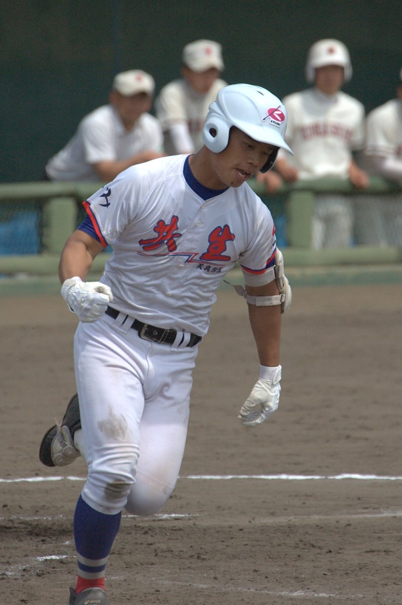 harehareokayma's tweet photo. 男気満点でハートで投げるエースでした。
理大附の頓宮選手（現・オリックス）とは公式戦・練習試合で対戦し抑えてた。中学時代から知り合いだったみたいで頓宮選手が嬉しそうに山根選手が打席に立ったら話しかけてました。
高校卒業後も現役で続けてましたが選手生活にピリオド、お疲れ様でした。 https://t.co/o1tcaIWh2L