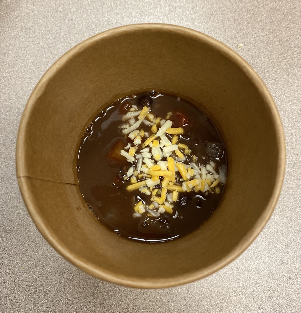 FoodBankCENC's tweet photo. Our Nutrition Education duo demonstrated how to make #BlackBeanSoup to @DurhamTech @dtechvolunteer students & they're sharing the recipe with you, too!
🍜 Ingredients can be purchased for under $6 and a batch serves 4 people
#noonegoeshungry #whatscooking #freshfromthekitchen https://t.co/lS3Hz3HE19