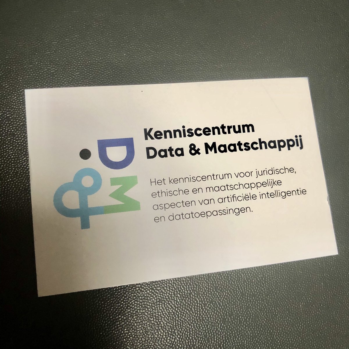Vandaag lancering #KCDaMa. Terechte aandacht voor o.m. het overbruggen kloof #AI en de ‘burger’. Belangrijk dit te vertalen op een toegankelijke en brede manier. Grote uitdaging om begrip, debat en stuk ‘eigenaarschap’ buiten de ‘inner circles’ te brengen. #succes