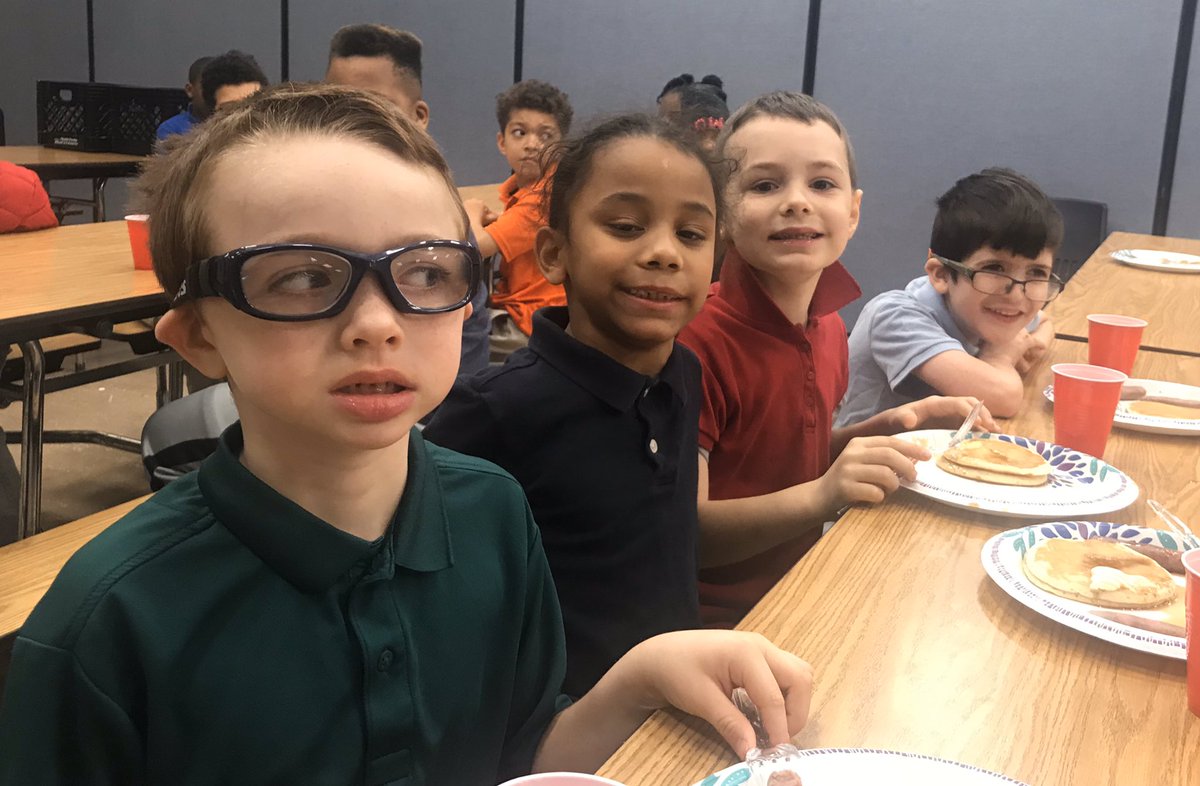 skullydavis's tweet photo. It’s a delicious day here at Bridges! We’re celebrating perfect attendance for November with #BentleysBreakfast. #AkronSchools #BridgesLearningCenter https://t.co/zzA81CEBYw
