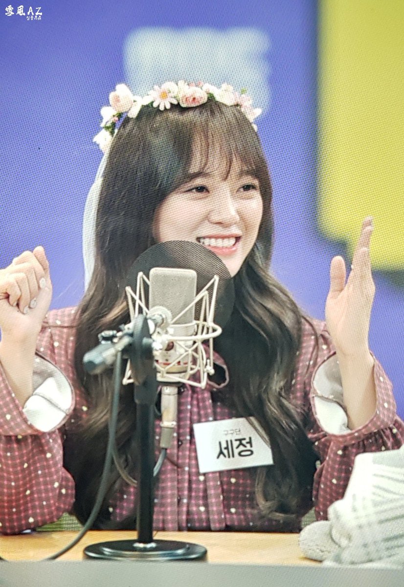 Seolpung_AZ's tweet photo. 191209 아돌라 세정 프리뷰1

역시 갓세동 너무 자란다자란다자란다~
조심히 들어가~

@gu9udan #gugudan #구구단 #세정 #김세정 #Sejeong #kimsejeong #터널 #아이돌라디오 #딩고 #dinggo https://t.co/2V8uNscfmT