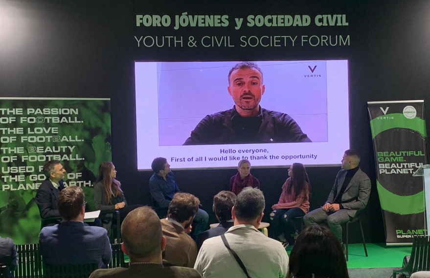PlanetLge's tweet photo. Words of support and inspiration from Spanish legend and coach of the national team - Luis Enrique.

#LaLigaSantander #Cop25Madrid2019 https://t.co/EbYJ7iVrLl