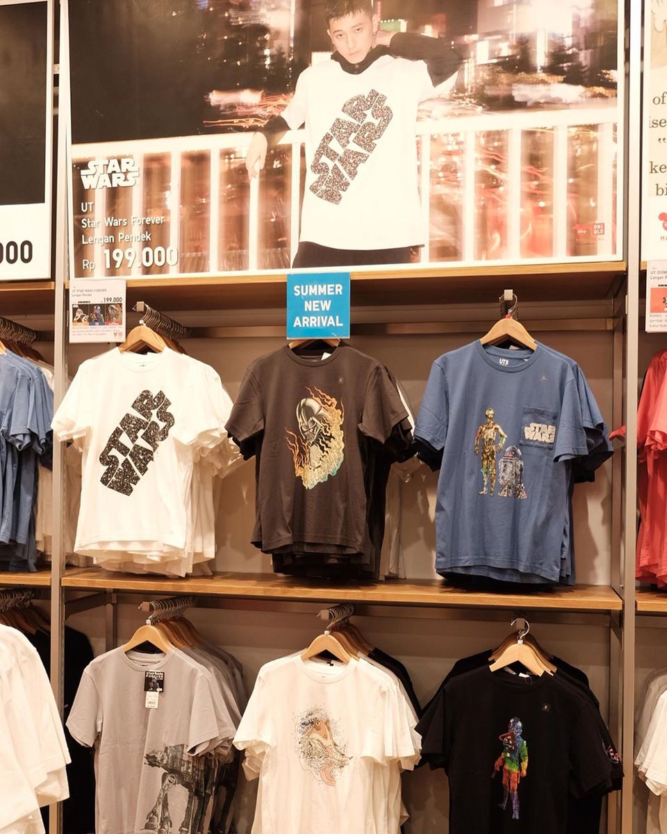 infoPKU's tweet photo. Encik dan Puan udah tau kan sebentar lagi Film terbaru Star Wars: The Rise Of Skywalker akan tayang.
Supaya makin keren, jangan lupa nontonnya pakai koleksi UT Star Wars dari UNIQLO yang sudah launching hari ini ya
#UniqloIndonesia
#UT2019 https://t.co/bI1OrATcj3