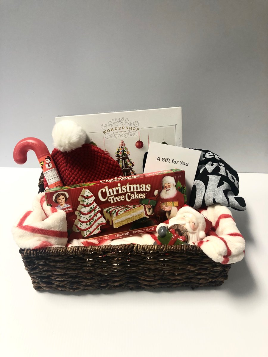 TheSpinxCompany's tweet image. Spinxmas day 9!🎅 Today, we are giving away a Gift Basket full of Christmas goodies, Coke Merch, &amp;amp; a $50 Visa Card from Topps! Follow our page &amp;amp; retweet this post to enter!🎄 We'll pick 1 winner from FB, Twitter, or Instagram at 7 PM today! #spinx #makinglifeeasier