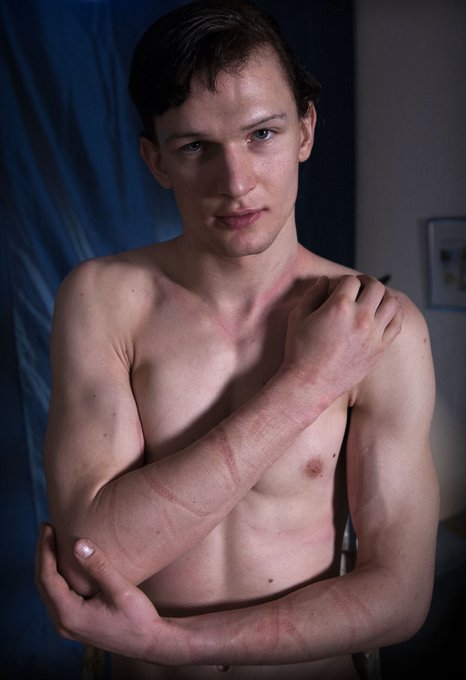 1 pic. Just finshed a hot bondage scene with newcomer @olek18com and bondage master @robemXXX More to