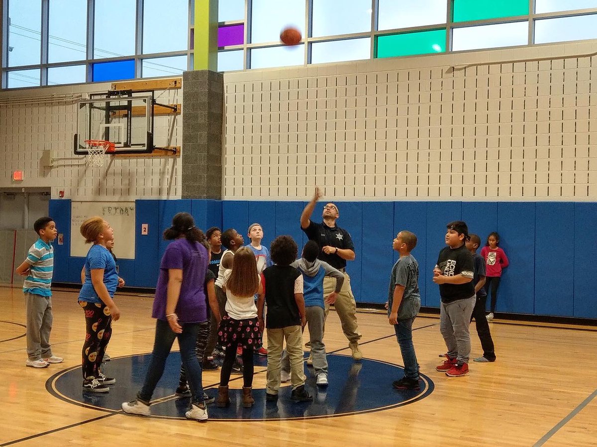 DmvPal's tweet photo. 🗣Don’t let a bad case of the #Mondays ruin the start of your week‼️

Need some motivation and a little energy boost?? We think the officers and kids over at @CecilSheriff PAL have some energy to spare for ya 😜

#DMVPAL #WeArePAL #CopsAndKids #MondayMotivation #MondayMorning https://t.co/19ILaMioJZ