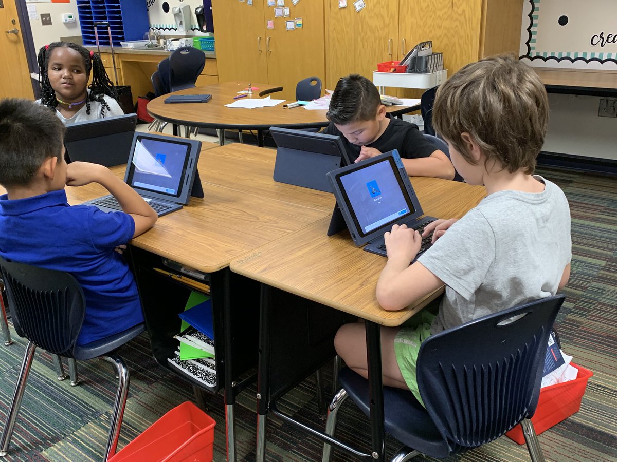 MrsMilletCCE's tweet photo. Using nearpod’s collaborate to fill in our KWL for this week! #cce12days https://t.co/bngk40vyQC