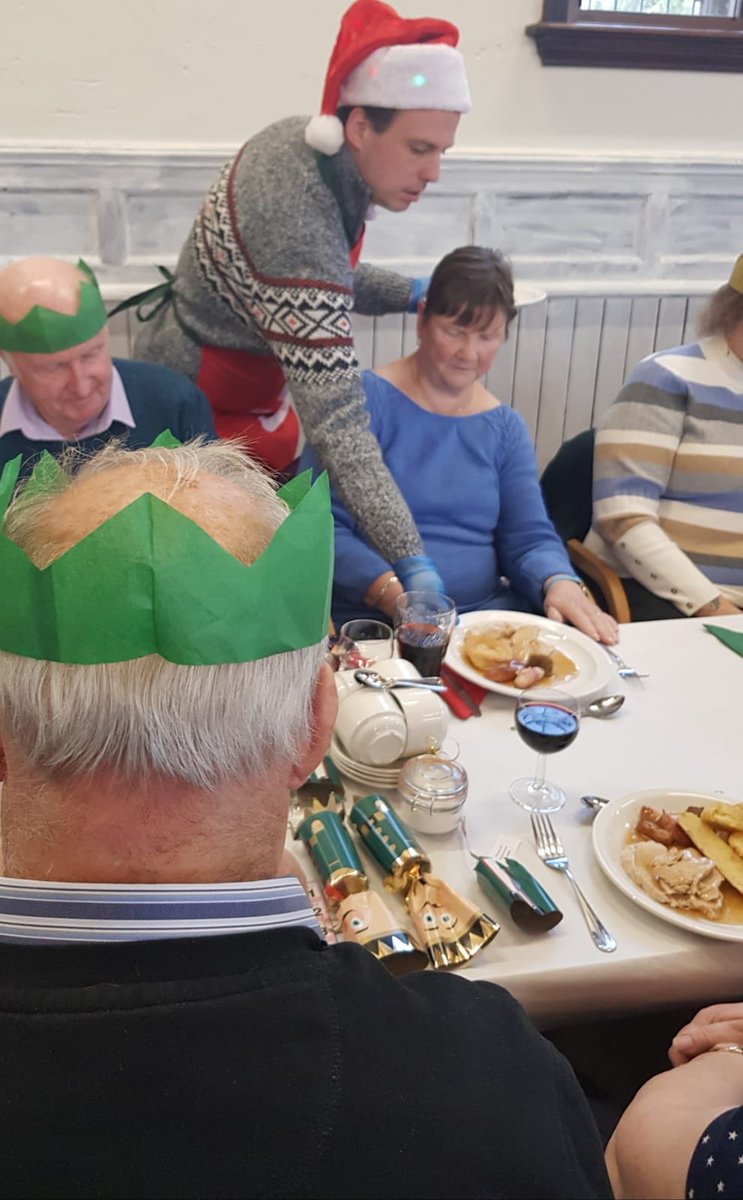 gregsmith_uk's tweet photo. A lovely lunchtime spent volunteering at Waddesdon Hall, serving lunches (and wine) at the over-60s lunch organised by the Parish Council. Hugely important annual event, bringing people together at Christmas. #christmaselection https://t.co/BhdxtM7kCN