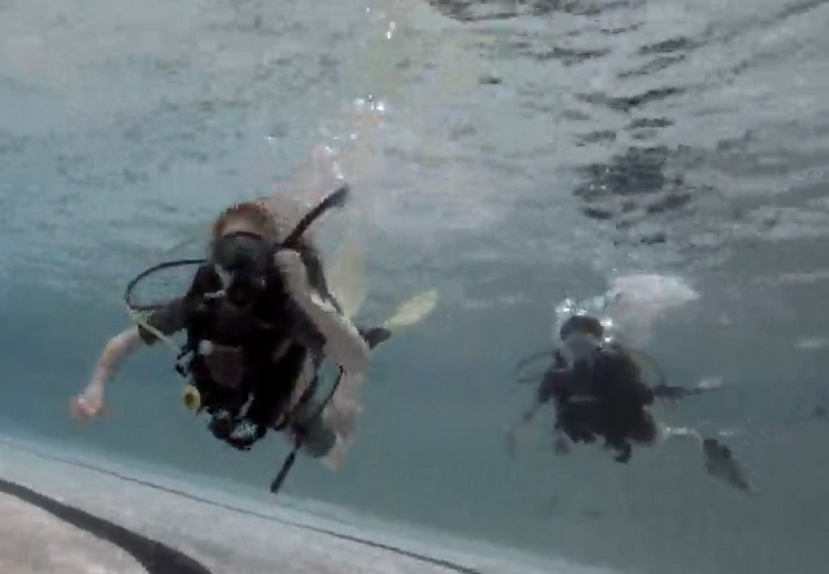 KESWitley's tweet photo. Many congratulations to the three @KESWitley, and one @BarrowHills, pupils who passed their PADI Open Water Referral @SMGSCUBA diving course yesterday. Well done to you all and thank you Mr Harrison for organising. #lovediving #scuba https://t.co/3J66mr7wnC