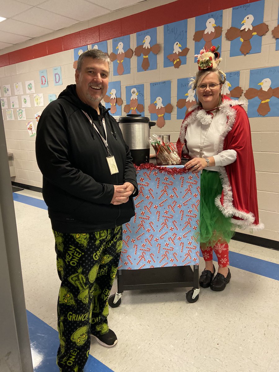Surprising our wonderful teachers with apple cider and treats on Grinch Day @McCallPrincipal <a href="/mccallprimary1/">McCall Primary</a> #happiestschoolincobb