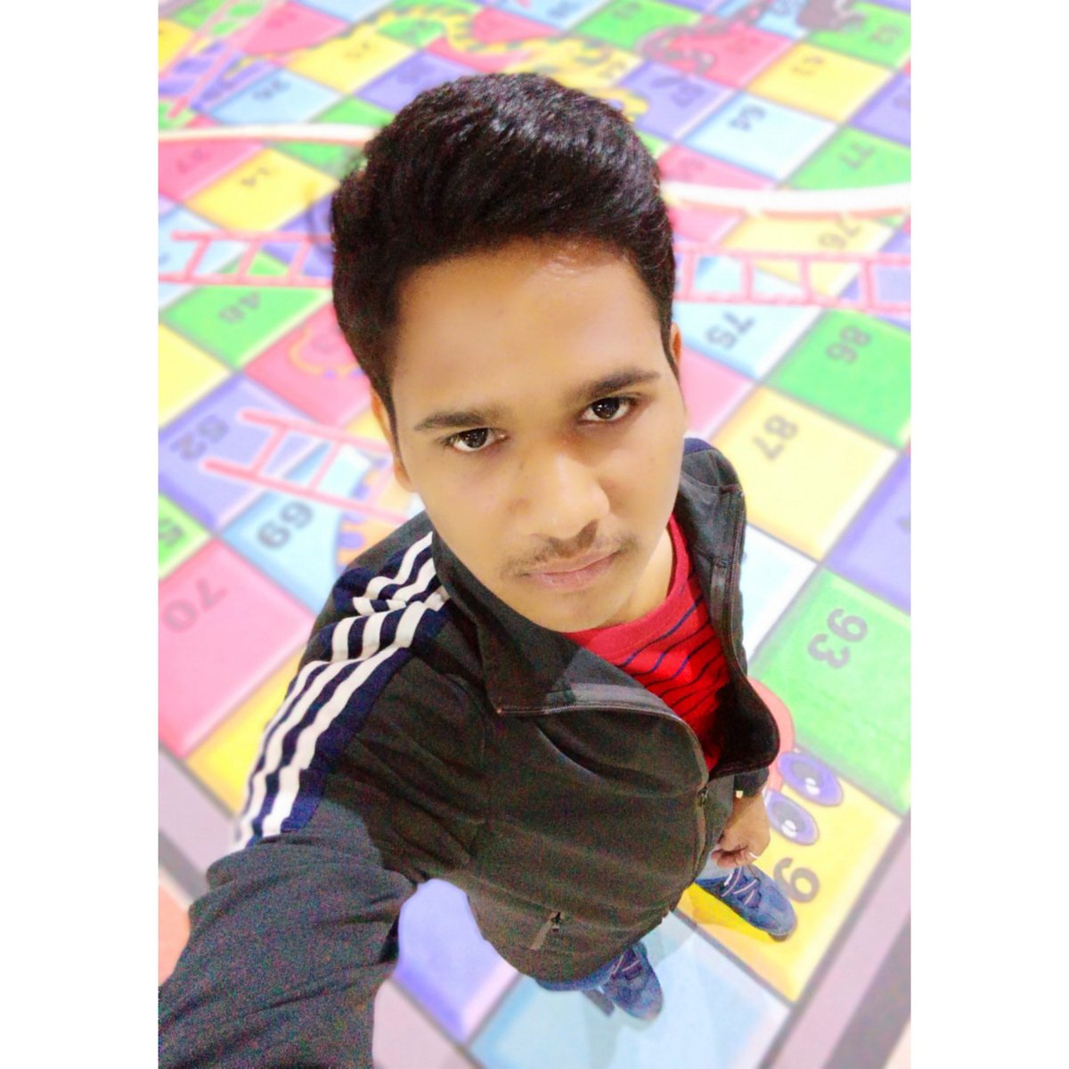 shubham_hajbe's tweet photo. #snakeladder https://t.co/0yNzrY7VIj