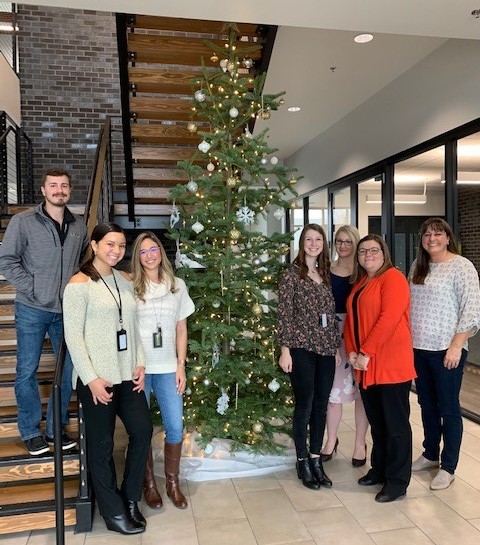 KDPadvisors's tweet image. Our fabulous holiday decorating crew did a fantastic job in our lobby! #happyholidays #kdpcommunity #festiveseason