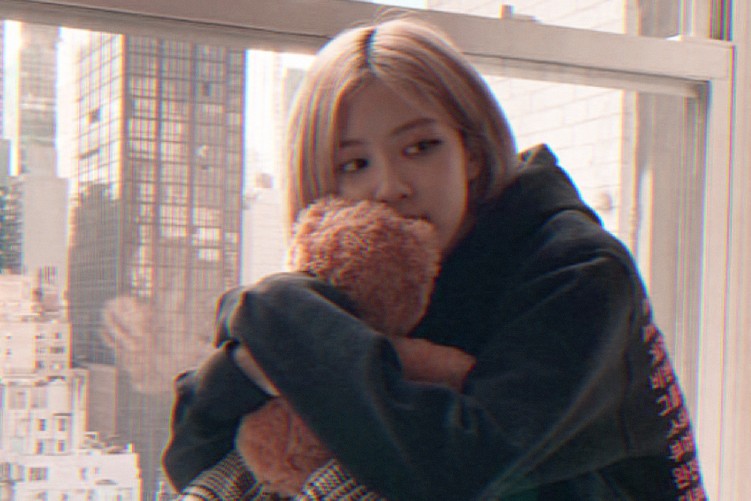 13chnwar's tweet photo. Rosie hugging bears https://t.co/94Vwr6wPNA