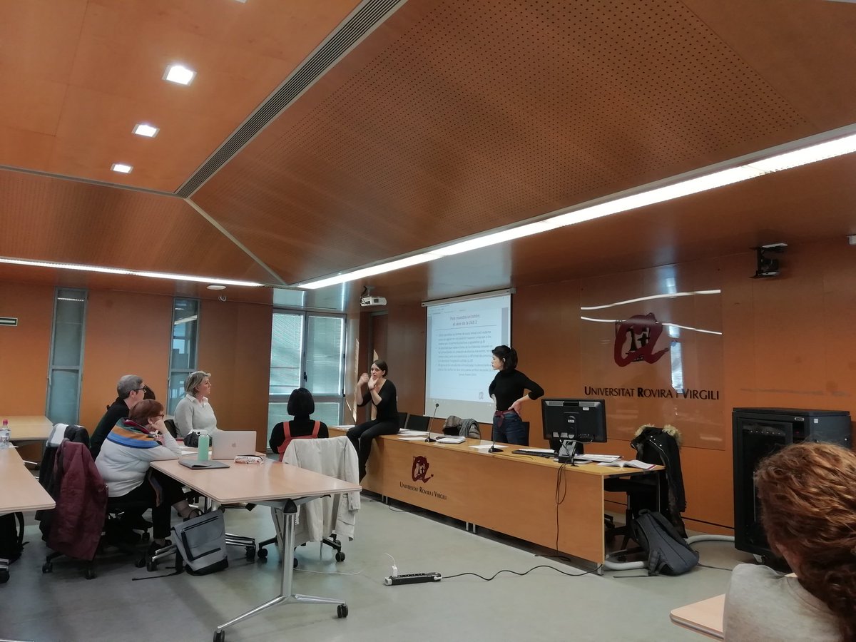 alba_allue's tweet photo. Com hem de respondre a les situacions de violència sexual que ens podem trobar a la universitat? Ho treballem al curs "Violències sexuals a la universitat: reconèixer, acompanyar i repensar estratègies de resposta". @universitatURV #USVreact #SomURV https://t.co/wtwm7uGQoo