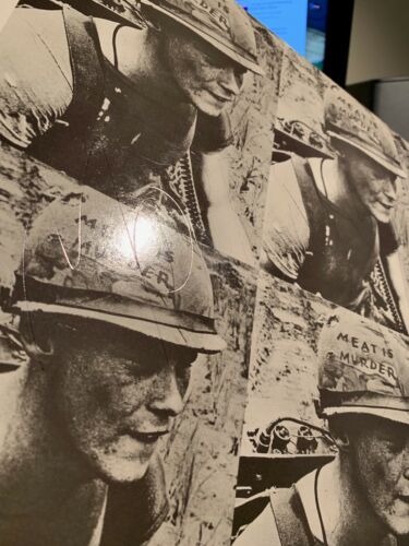 SmithsRarities's tweet photo. #thesmiths Meat Is Murder Uk A2/b2 Mpo Pressing Lp Signed By #morrissey Ex/ex #mozarmy Â£129.99 https://t.co/X74PcPWPxt https://t.co/xuMX32moN8