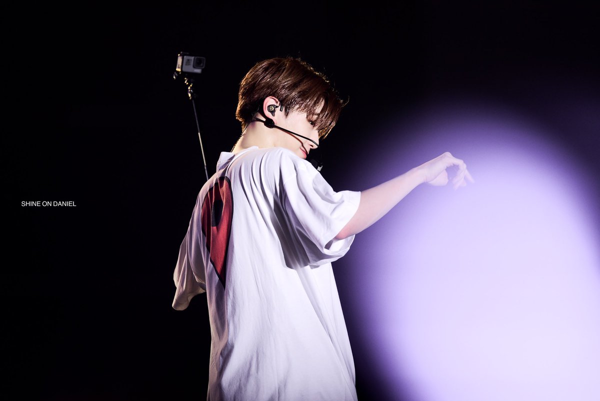 danik121096's tweet photo. Niel của chị, sinh thần vui vẻ nhé. Love u~
#HappyDanielDay
#첫눈같은_강다니엘_너의_색으로_물들다
#DanityLoveDaniel https://t.co/e7d6Mcs6b9
