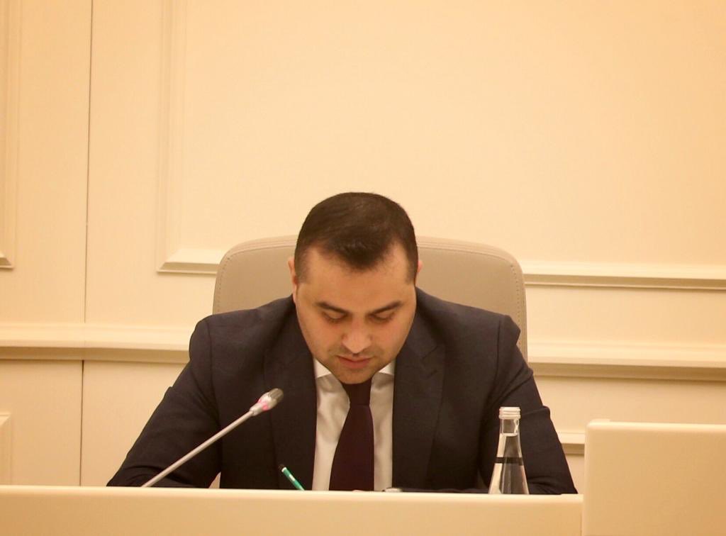 Gaziantep Büyükşehir Belediyesi Aralık ayı meclis toplantımızın birinci oturumunu <a href="/GaziantepBeld/">Gaziantep Büyükşehir</a> Başkanımız Sn. <a href="/FatmaSahin/">Fatma Şahin</a>’in başkanlığında gerçekleştirdik.