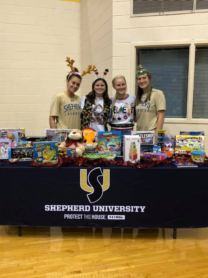 SURamsLacrosse's tweet photo. Thank you to everyone that donated at our Toys For Tots event this weekend! We ended up with 165 toys and $80 in donations going towards a wonderful cause this holiday season! #ramsgivingback #ToysForTots https://t.co/PeIfY4Wnyi