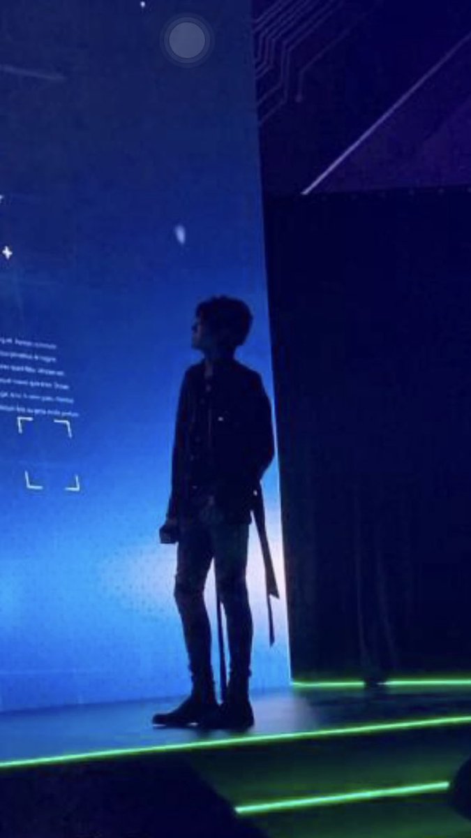 ppearl28300's tweet photo. ~a mix of quirky, eclectic, bright, and fun style with a recognizable silhouette(◍•ᴗ•◍)❤
#kriswu #vatii https://t.co/fw7c2codLE