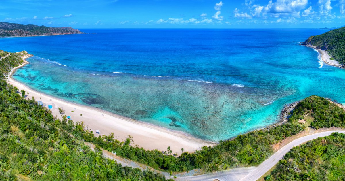 BritishVirginIs's tweet photo. Where else can you find such beauty? 😌🇻🇬💙
Happy Monday folks!

#bvi #britishvirginislands #natureslittlesecrets #ScrubIsland #islandlife #beachlife #paradise #bviparadise #youshouldvacationhere #holidaygetaway #christmasinthebvi #mondayblues #caribbeanblues #ONEBVI https://t.co/CZgezZiSv7