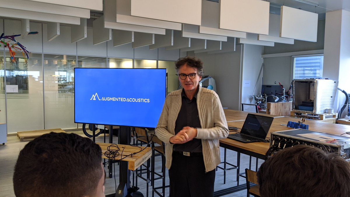 Présentation à des stagiaires de 3ème de la solution #supralive #5G développée par <a href="/A_Acoustics/">AUGMENTED ACOUSTICS</a> et adaptée en 5G <a href="/NokiaGarage/">NOKIA Garage Paris-Saclay</a> <a href="/nokia/">Nokia</a> #ParisSaclay #5G #live