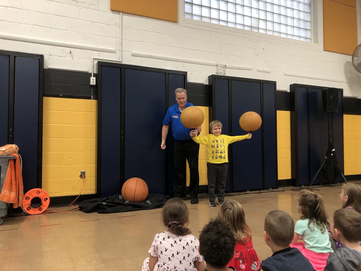RLSD_Beavers's tweet photo. Basketball Jones is visiting our elementary schools this week. This morning, he visited @MelridgeElem to talk to students about kindness, listening, trying hard, positive attitude and owning your choices as well as showing off some unbelievable basketball moves!

#WeAreRiverside https://t.co/fIxCKWhEMh