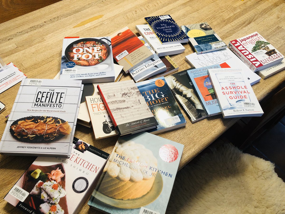 ALCGuitar's tweet photo. A successful adventure at the annual warehouse sale of the @HarvardBooks 
A truly wonderful and joyful journey. 
Goal: to read them. 
#books #reading https://t.co/f1XbMe7Yva