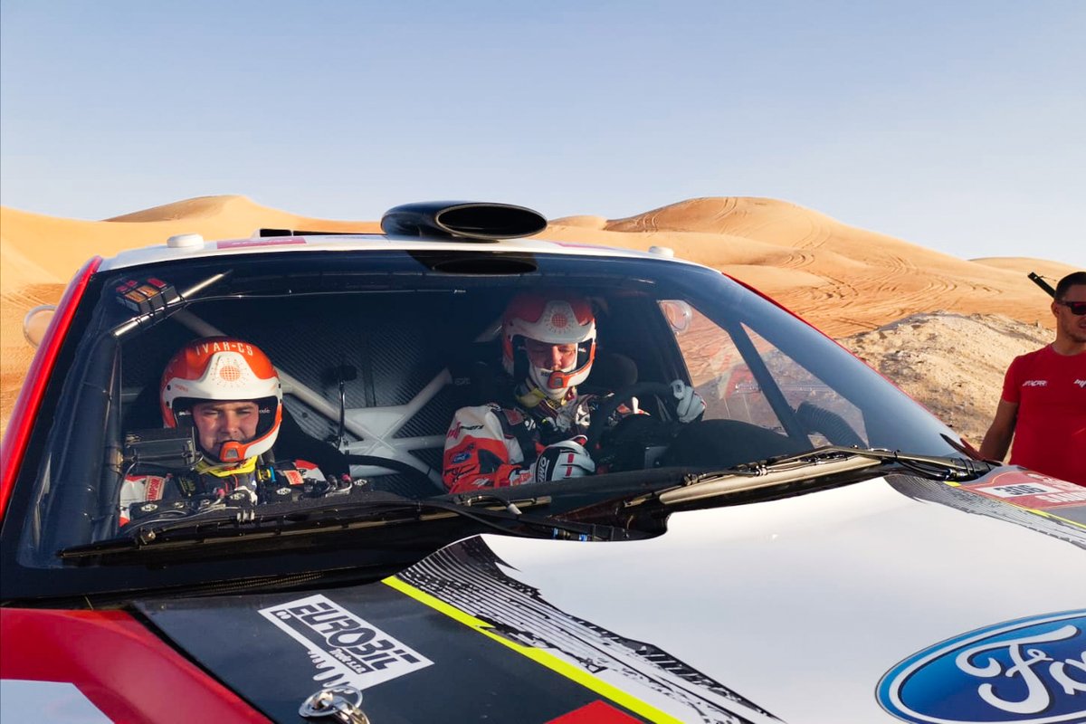 KolomyRacing's tweet photo. Hrajeme si na písečku 👍 Moje oblíbená 😂🙈 Aneb test Shreka před Dakar Rally 2020 proběhl úspěšně 💪

Partneři IVAR CS / ALFUN a.s. / Compositecomponents https://t.co/onH1ynsquO