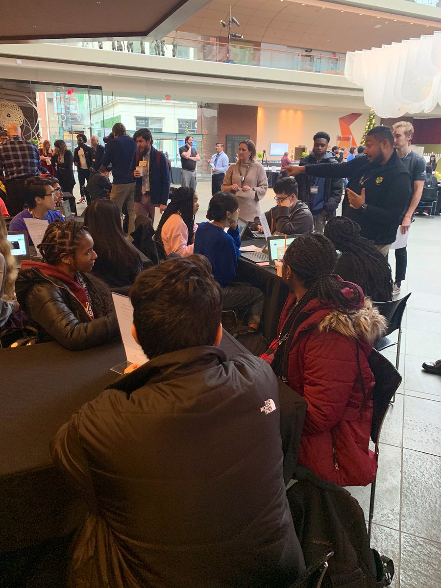 We are live @KimmelCenter with instructors from @EducationBSD working with students from all over the #Philadelphia area to learn a bit about #code! Happy #CSEdWeek! @CS4Philly @ComcastNBCUCI @edtechSDP