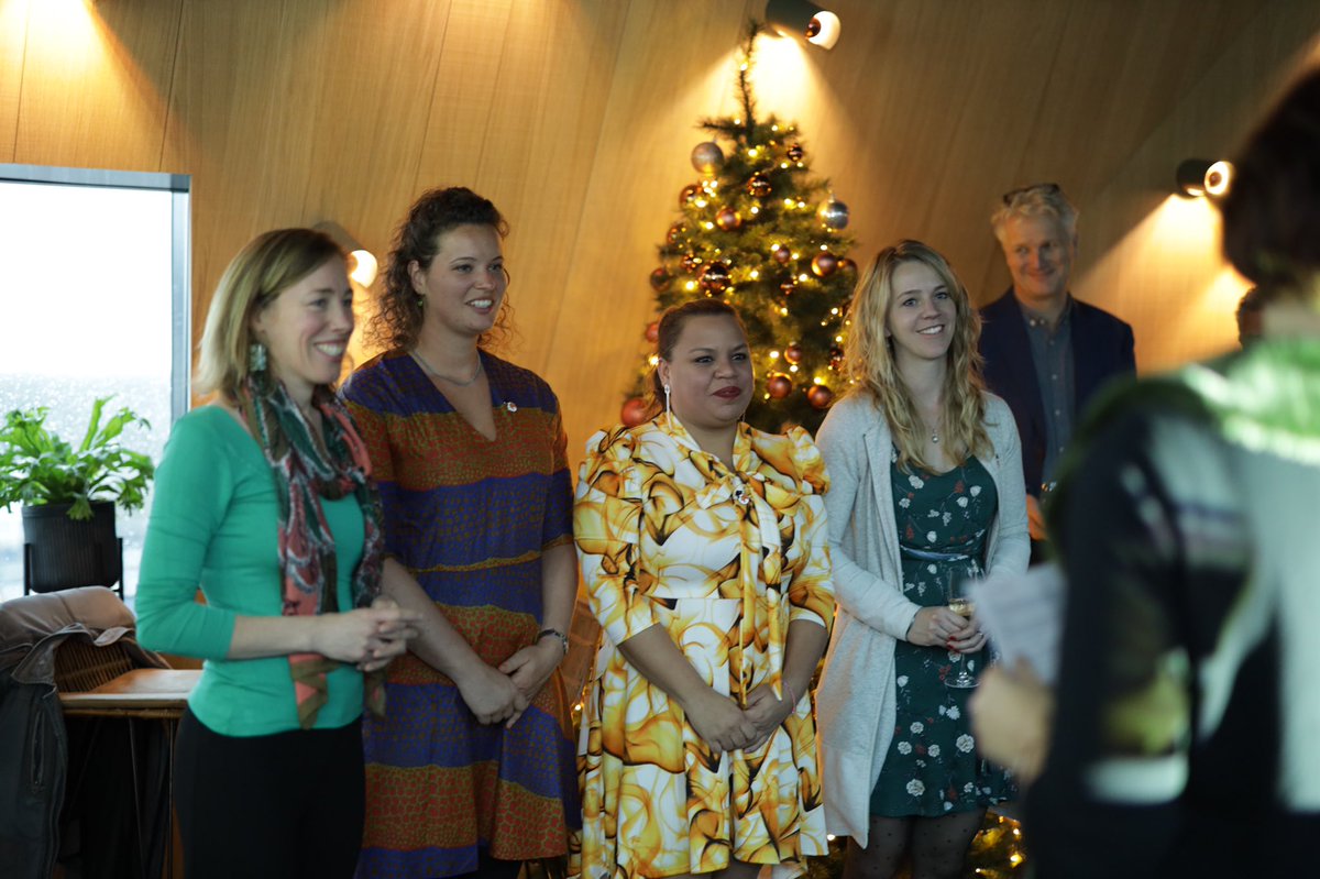 De <a href="/HanzeUniFdtn/">Hanze Uni Fdtn</a> bestaat 10 jaar. Reden voor een feestje! In 10 jaar tijd zijn er meer dan 37 projecten opgestart bij 21 partners in 8 verschillende landen in Afrika, Azië en Latijns-Amerika. Iedereen verdient de mogelijkheid om beroepsonderwijs te volgen. <a href="/hanze/">Hanze</a>