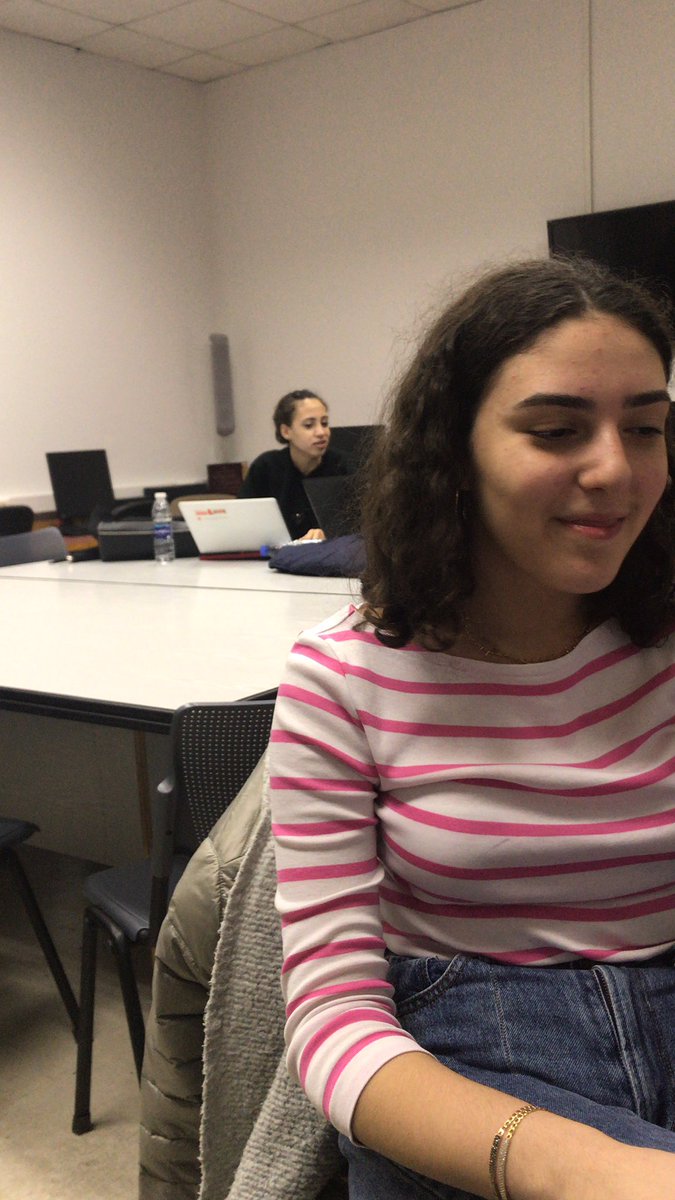Maria256B's tweet photo. Final #ENGL256B3 class https://t.co/jfIC8lDudl