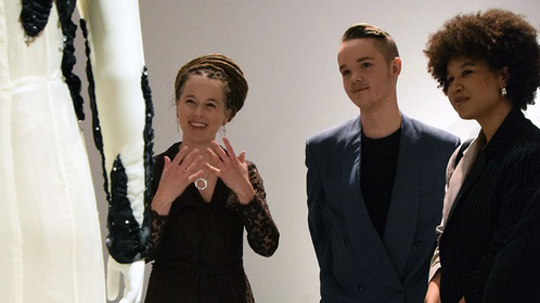 Tomorrow it's time for the Nobel Banquet. Swedish Minister of Culture took help from fashion design students <a href="/BeckmansDHS/">Beckmans</a>  bit.ly/2RDnMEr