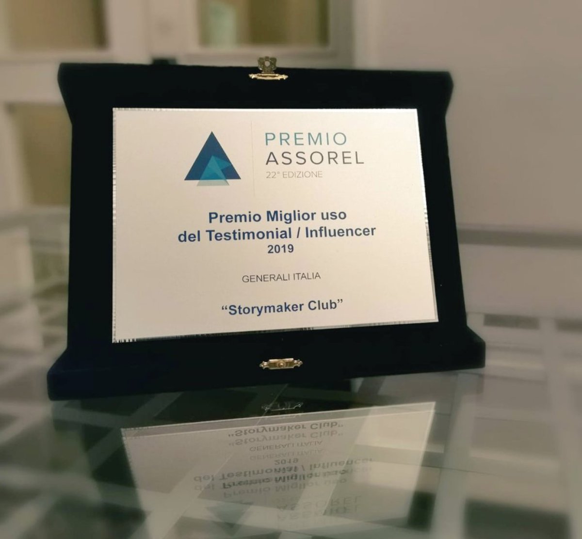 GeneraliItalia's tweet image. Da due anni scriviamo con i nostri colleghi la storia dell’azienda sui social network con #StorymakerClub, il club dei dipendenti che raccontano le nostre iniziative sui social. Grazie ai nostri Storymaker riceviamo anche quest'anno il #PremioAssorel nella categoria Digital PR!