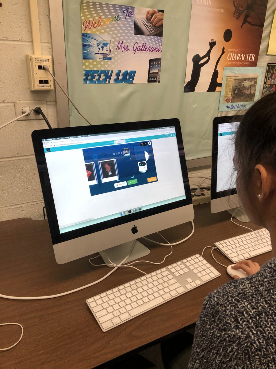 WMSLongmeadow's tweet photo. CS Week has started for Williams Middle School!@LongmeadowPS @codeorg @hadip  #HourOfCode https://t.co/EeBwS5il1J