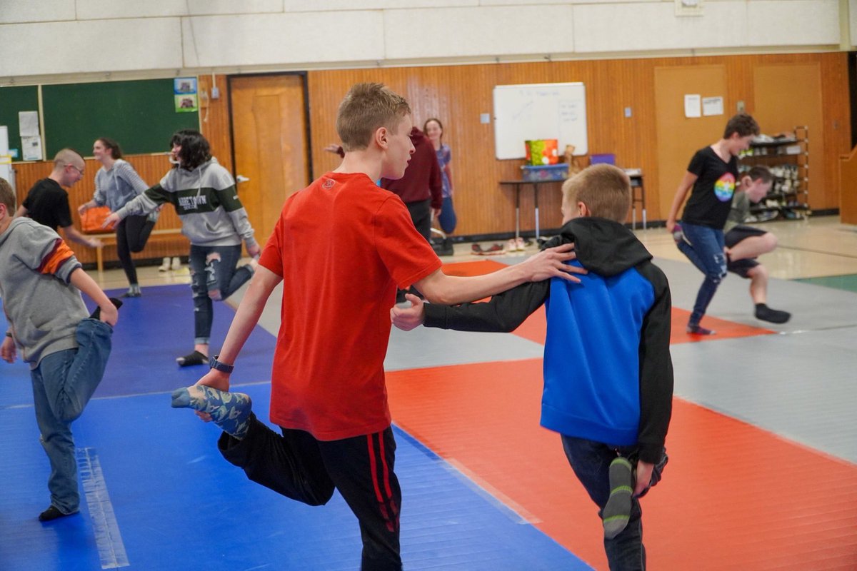 btmes's tweet photo. Wrestling coaches from @shscrimsontide stopped by to introduce wrestling to our middle schoolers.  Thanks to Ms. Kehlmann for setting this up! https://t.co/MqcJLs5O9x
