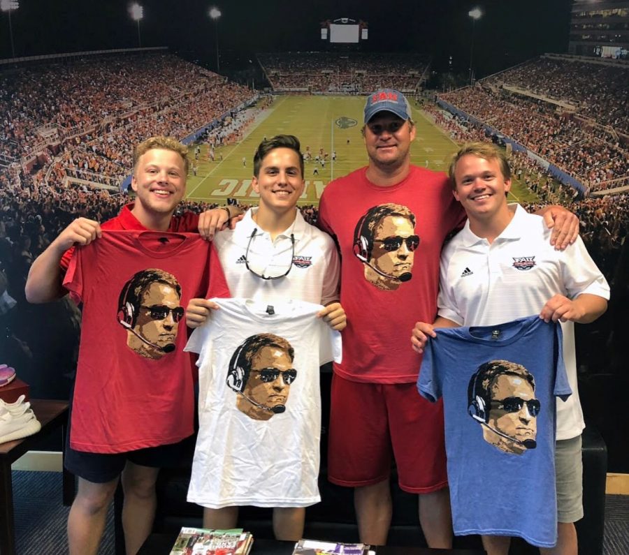 To everyone at @FAU_Football that helped us this year THANK YOU! We appreciate all the support we received and could've never done it without you. <a href="/ItsOwlTime/">It's Owl Time®</a> #GoOwls