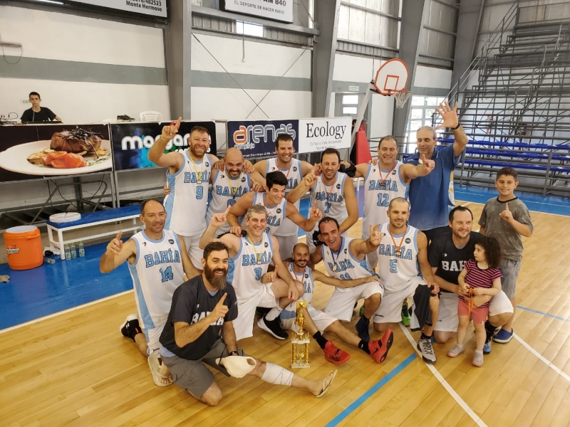 5inicialoeste's tweet photo. Bahía Blanca campeón del Tercer Torneo Provincial de Maxibásquet +40 en Monte Hermoso https://t.co/F0Y1Dwn9ak https://t.co/MIrXwzW20j