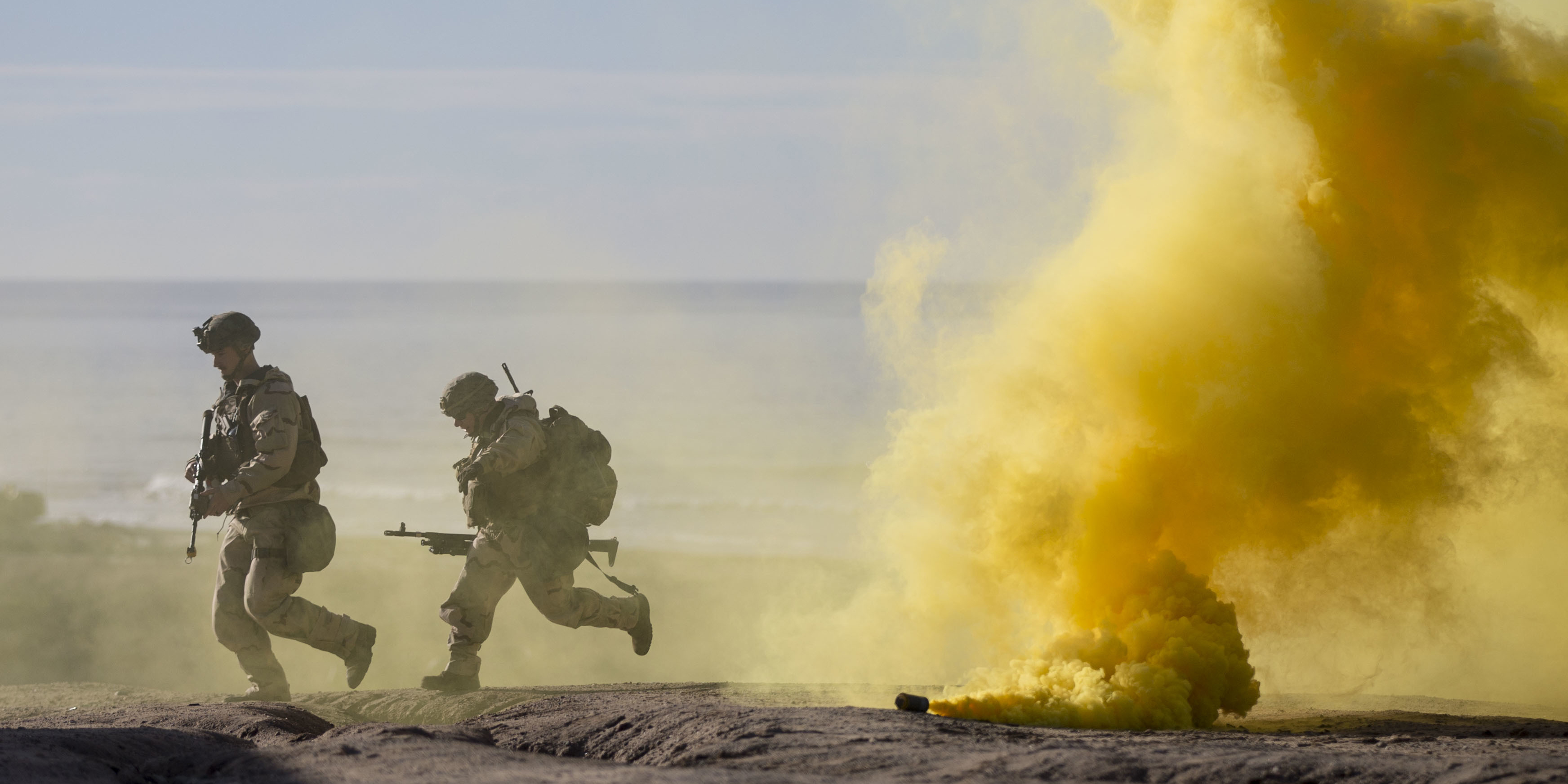 U.S. Marines on X: Smoke check Marines with 1st Battalion, 1st Marine  Regiment, @1st_Marine_Div, participate in an amphibious landing and assault  through a combat town on Red Beach during #SteelKnight 20 at