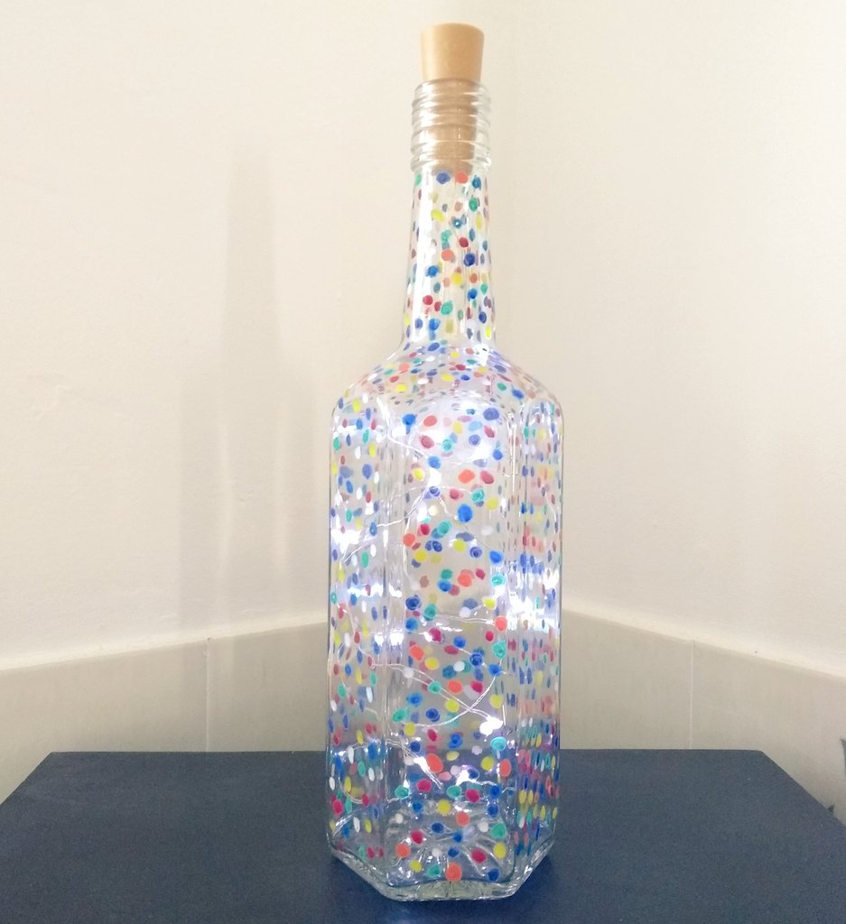 icedrainbow's tweet image. I have some ready to ship 
Hand painted bottle lamps 

Daisy, 
rainbow drops,
wild poppies 
&amp;amp; forget me nots.

if you'd like any of these please DM or comment below.
#ChrINDIEmas #homedecor #giftideas