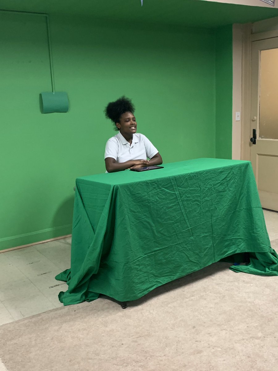Scholar quote:  “You do this all day long?  This is so fun!”  👏👏👏
Using the green screen to demonstrate learning of social studies units by creating newscasts. #enhancinglearning
#LATCAPride #2020VISION #LATCAFutureFocused @LeeATolbertAcad