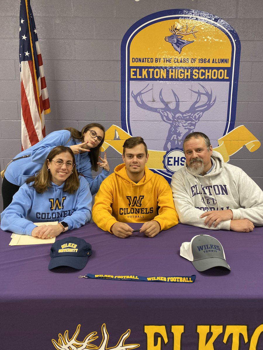 boztegoat's tweet photo. Officially a Colonel ✍🏻!! 🏈🎾 @WilkesFootball @WilkesMTennis @ElktonFootball @WilkesU @CoachKelvinCruz @CoachDrach https://t.co/b6enhOPXT0