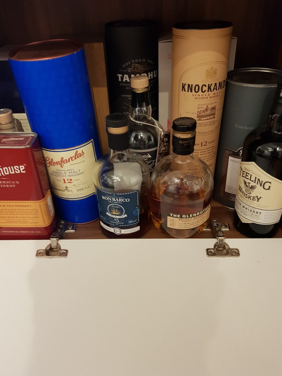 Zur Weihnachtszeit soll man was gutes tun, hab ich mal gehört. Ich interpretiere das mal als jmd Eine Freude mache.
Ich habe whisky (viel) und würde einem hier gern eine Freude machen. 4x5cl zu Weihnachten. Ihr schreibt warum euch. 1 wähle ich aus Gerne RT
#whisky
#Weihnachten