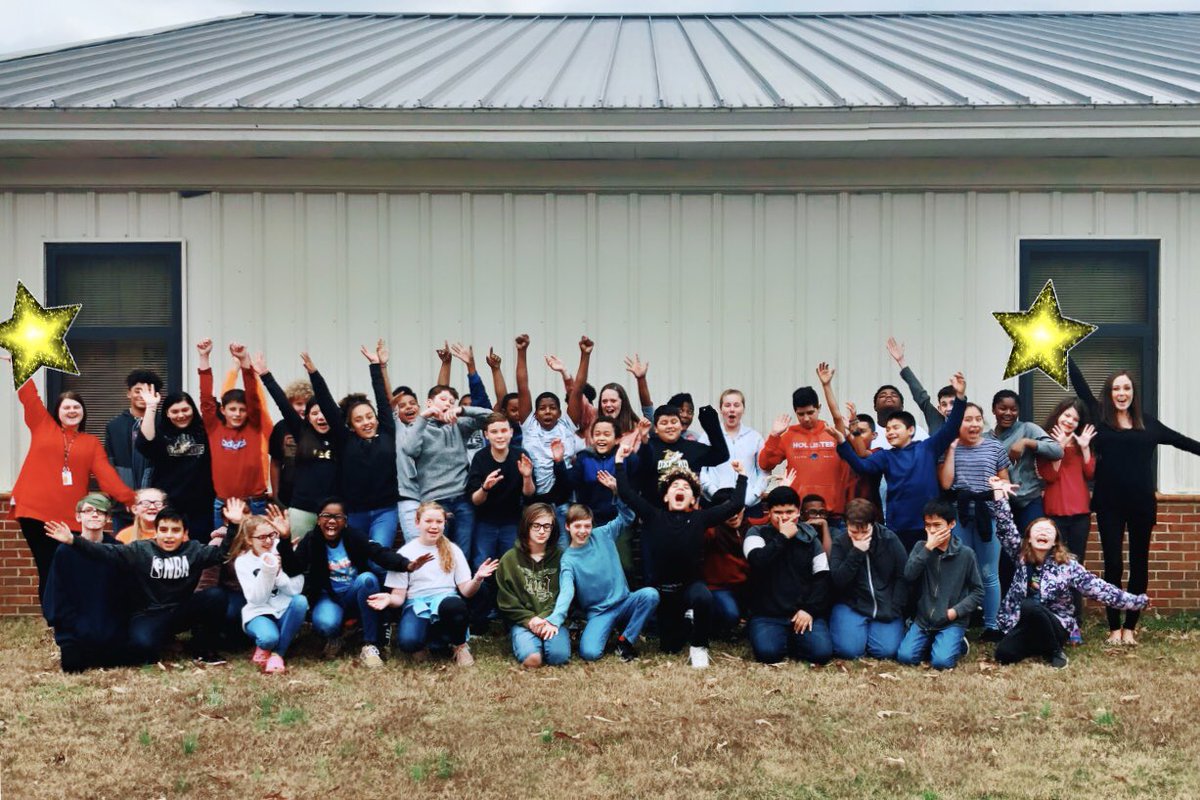 BrandieMobbs's tweet photo. Celebrating our team’s growth today at @CEHOxford! We love seeing #lexile levels soar! #CEHPRIDE #GoBigO #STARtest @Brooks_CEH @ocsjackets ⭐️🖤🐝💛 https://t.co/tA7bDzlTHo