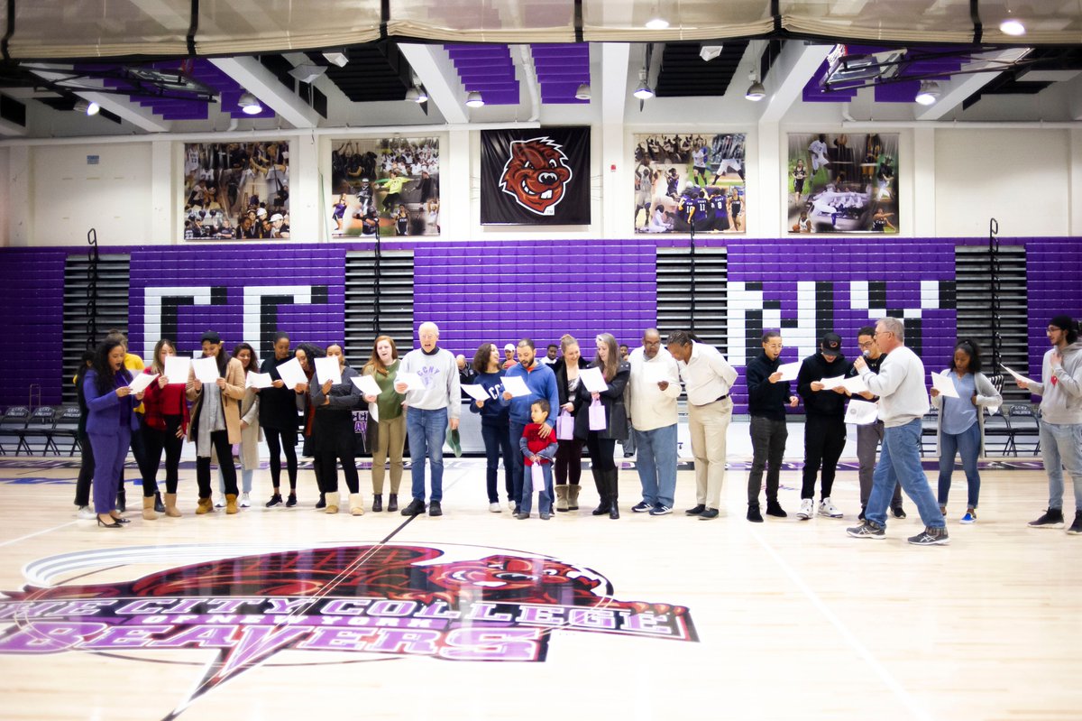 CCNYSports's tweet photo. Thanks to all the @ccnyalumni who came out for our Alumni Social on Friday night! It was so great to catch up with everyone and honor our championship anniversary teams...and to enjoy a @ccnywbb @CCNYMBB DH! #GoBeavers #AlwaysABeaver https://t.co/2OK4STBhKD