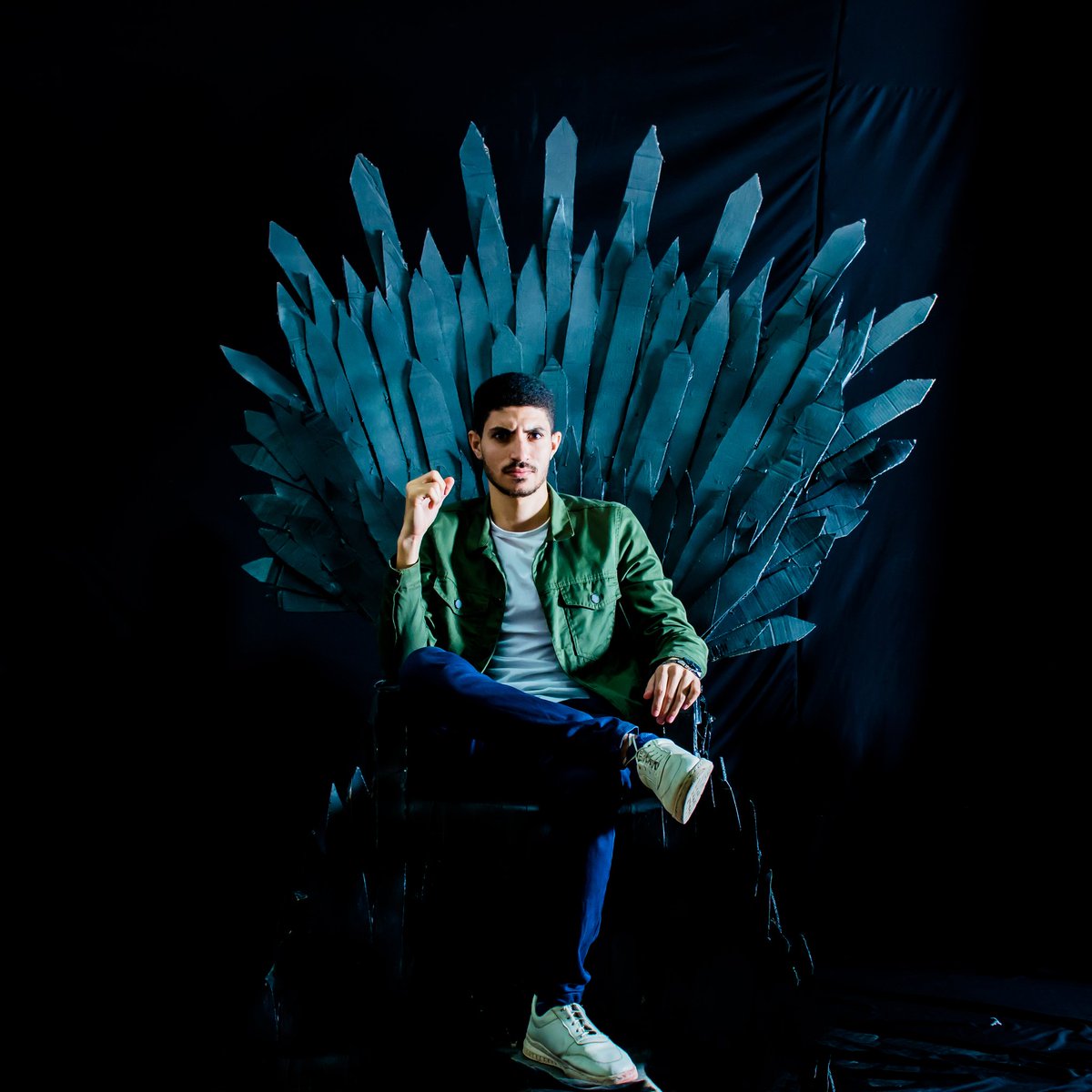 ahmedabdeen2015's tweet photo. I Claim The Throne Of The Seven Years.
#White_Coaters_Are_Coming
#Graduation_Is_Here
#NewProfilePic https://t.co/Kbu0r6QwFp