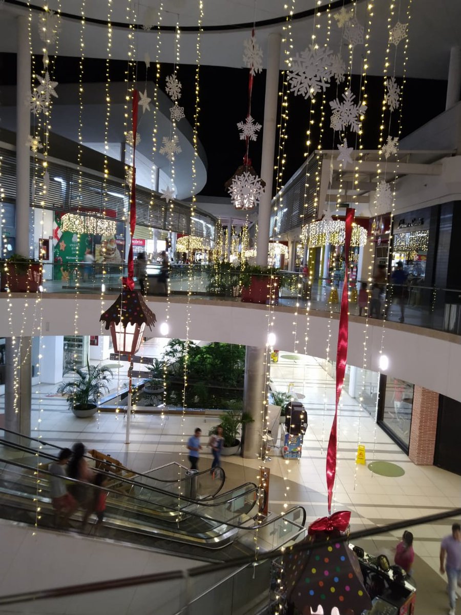 girardot's tweet photo. Girardot preparada para celebrar las fiestas de Navidad https://t.co/6nGBMB88AI