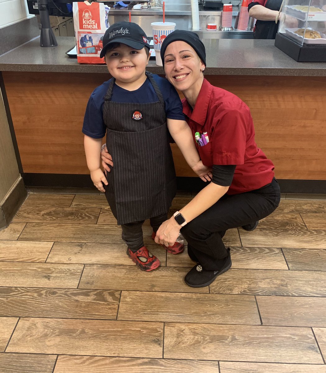 sammiee810's tweet photo. Today, while eating at @Wendys , my little brother decided that he wanted to work there so he went up to the counter and asked for a job. He said I’m going say “welcome to Wendy’s, how can I help you?” Let’s just say at 5 he got the job. https://t.co/k6nbA1Ftxq