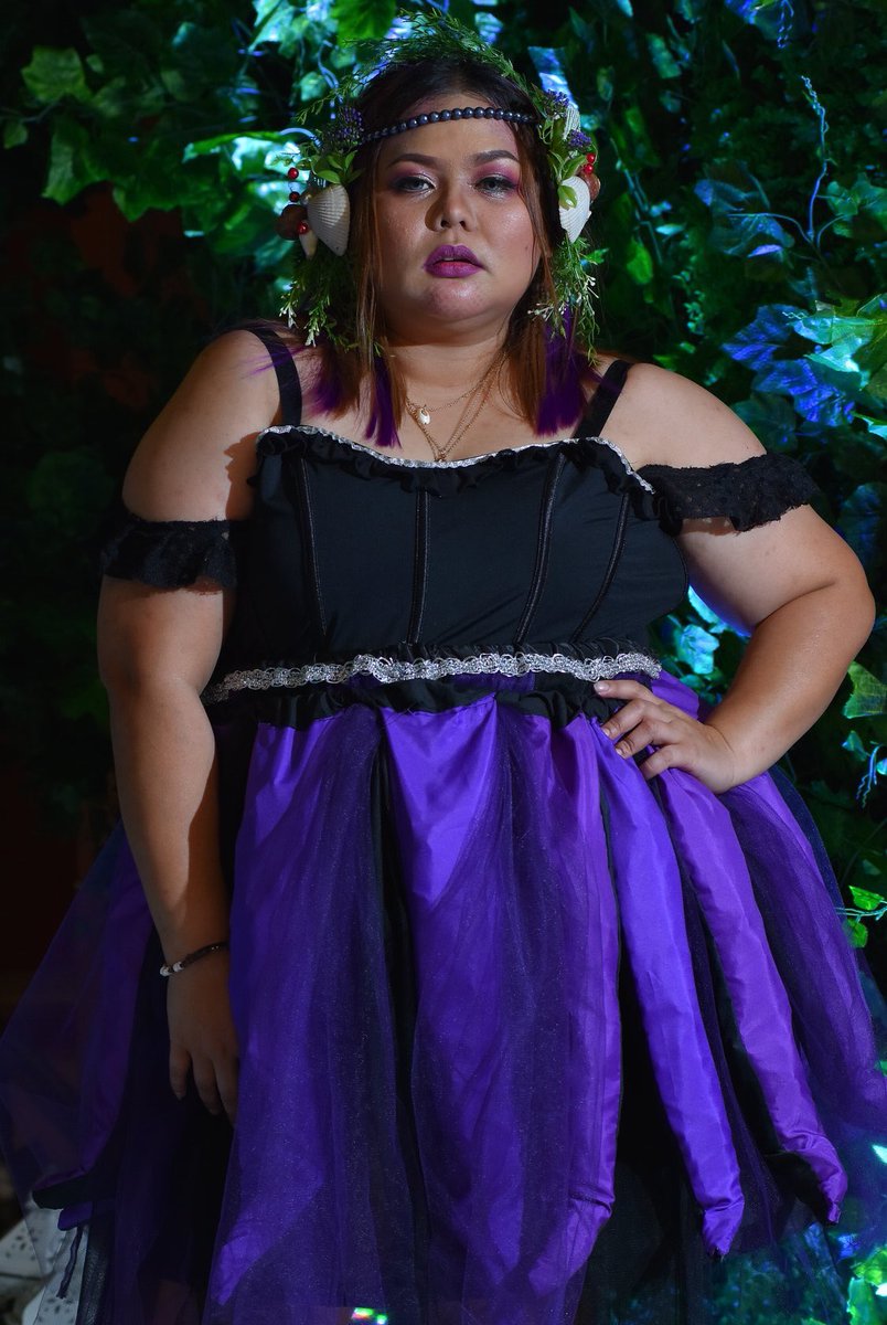 iamdaphnegrace's tweet photo. Harnessing my inner bitchesa 🤣🤣🤣 

#ursulainspired #celebratingnaturewithd9

HMUA: @xtianlumtao 
Headdress: @beautydish81 https://t.co/vlQKbexitP