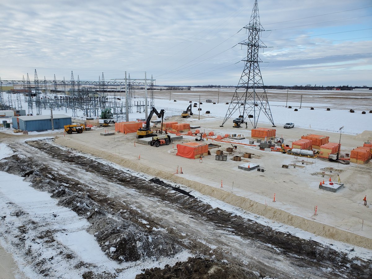 ValardLP's tweet photo. This eye-catching photo was taken recently of Valard’s Foundation crews working on the Glenboro Substation, part of @manitobahydro’s Manitoba-to-Minnesota
Transmission Line Project. https://t.co/0XedWvDOXw